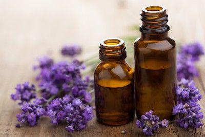 Aromaterapia pomácha aj vlasom